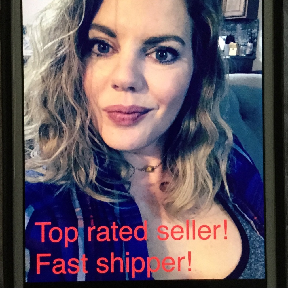👋 Shop from my closet with confidence!! ⭐️ ⭐️ ⭐️